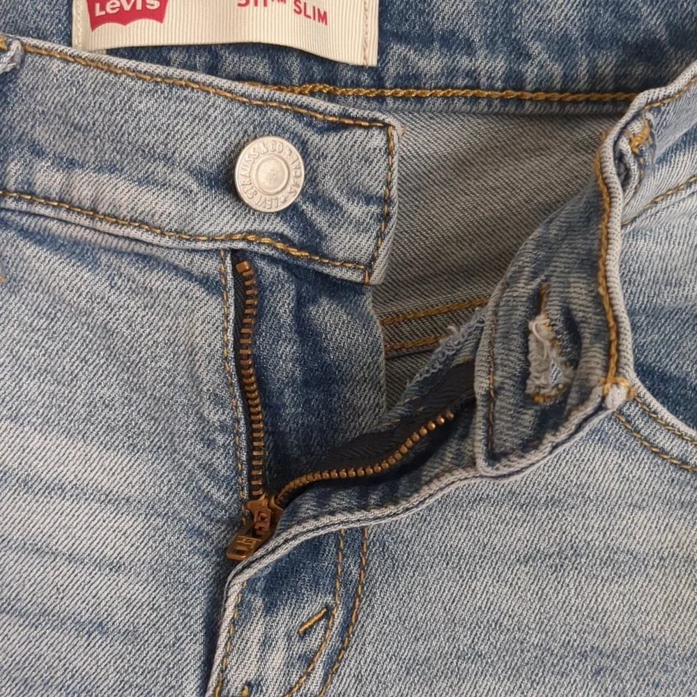 511 Slim Levi's Patch Jeans Light Wash Distressed (Kids Size 14 Regular)